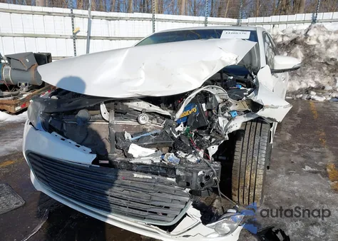 2015 Toyota Avalon Limited/Xle z USA, uszkodzony, nr VIN 4T1BK1EB3FU141306